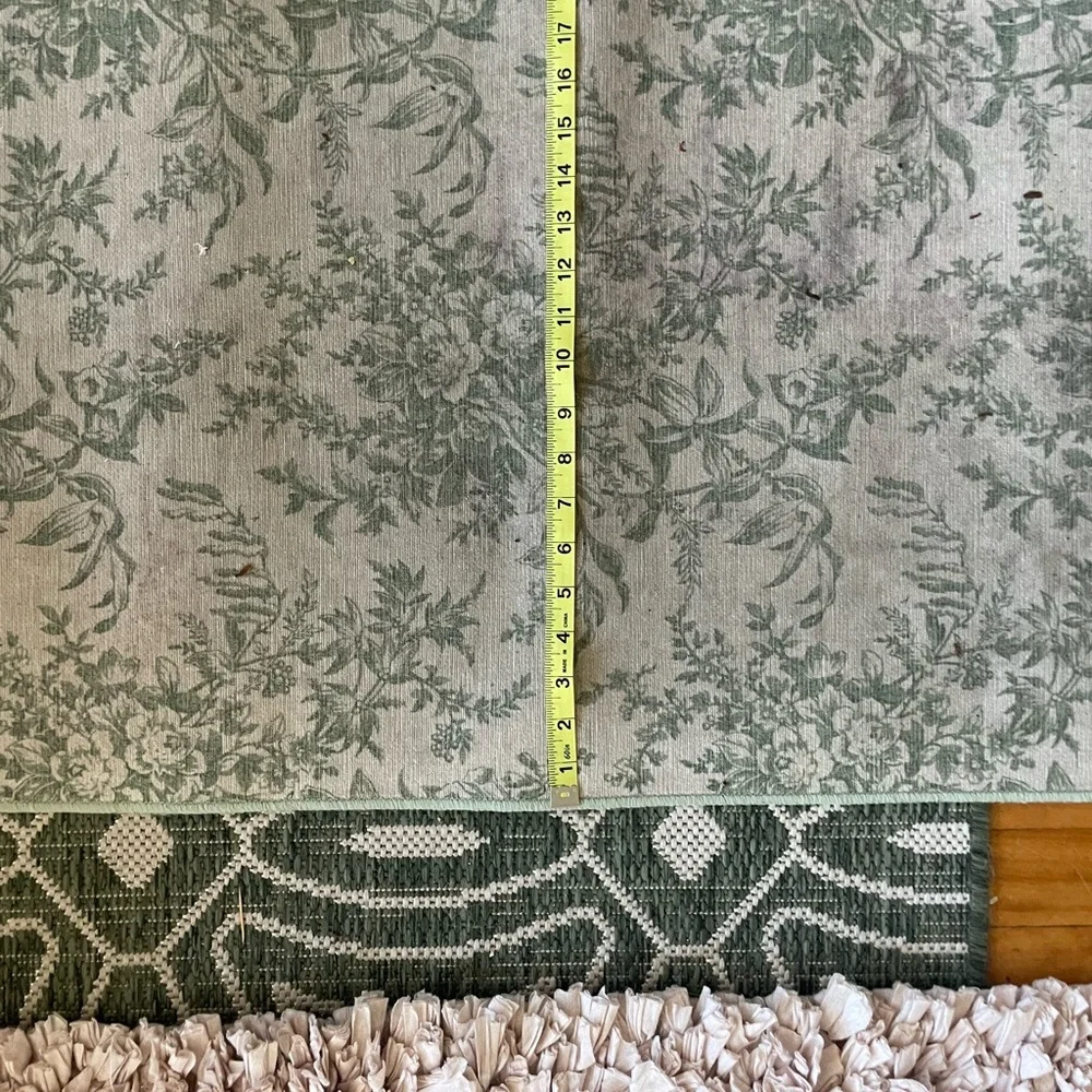Set of two rugs!